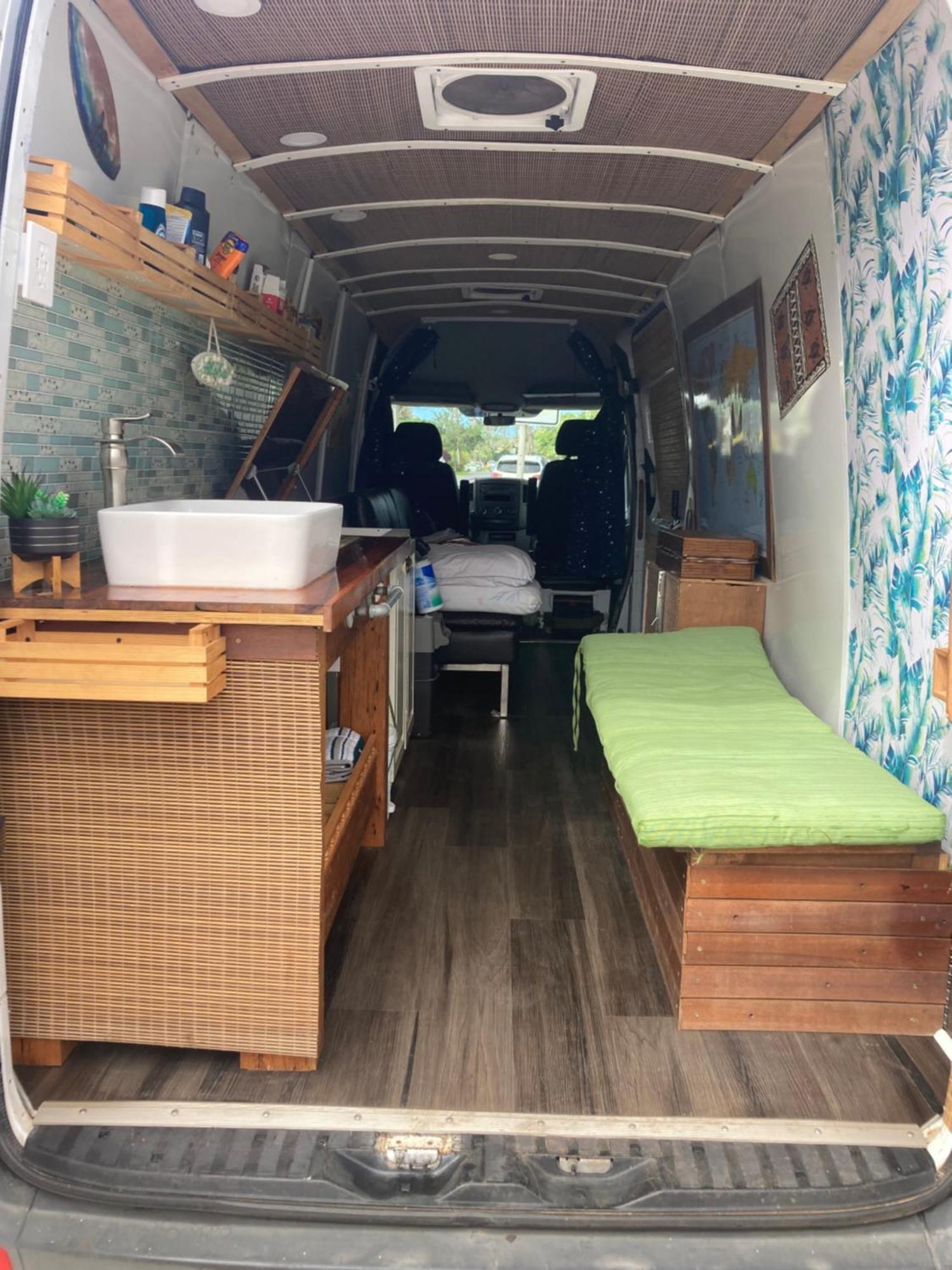 Oahu Camper Adventures Hotel Кайлуа Екстериор снимка
